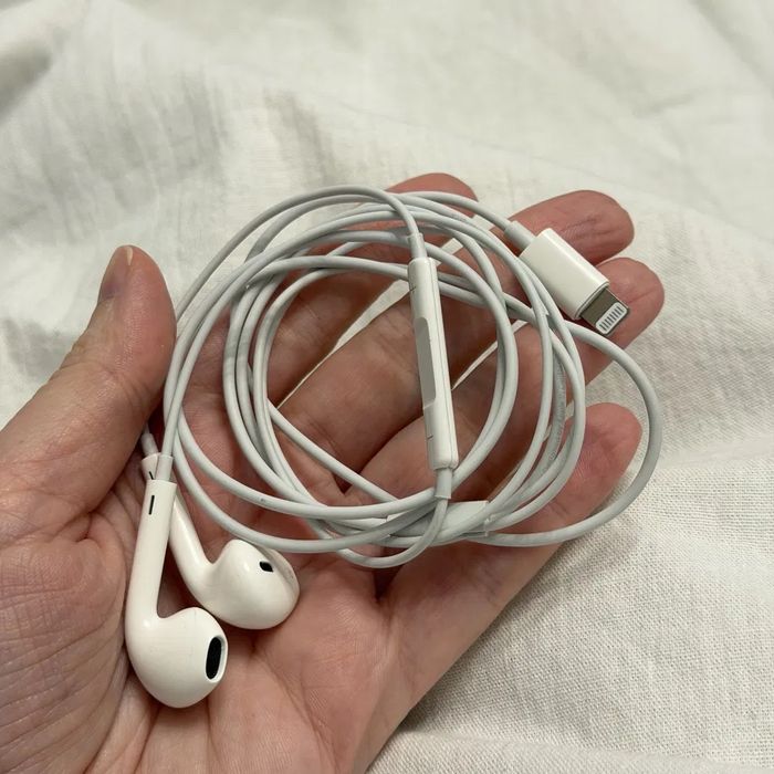 Наушинки айфон проводные