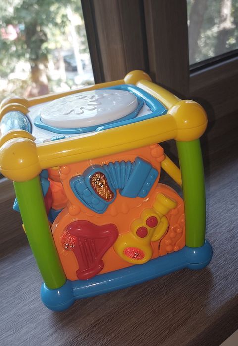 Игрушка кубик музыкальный для малышей