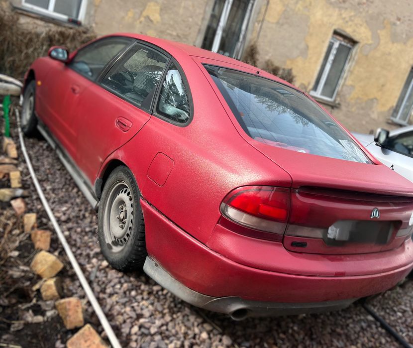 Автомобиль Mazda