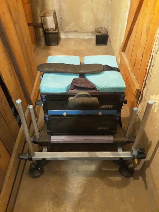 Стол за риболов на щека и фидер