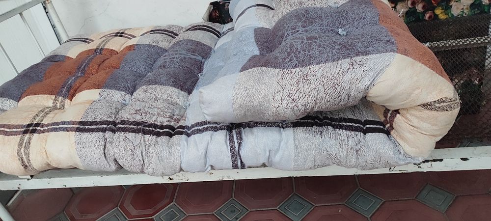 student talabalar uchun matras o'rin ko'rpa yostiq