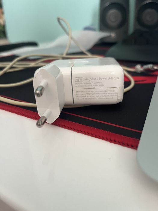 Macbook Air 11-inch i5 128 ssd mid 2013