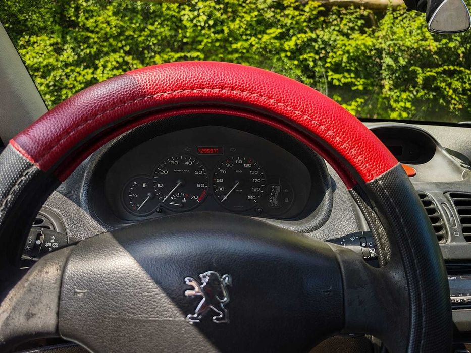 Продам Peugeot 206