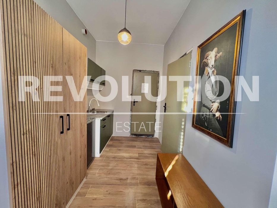 Дава се под наем Едностаен апартамент в Варна, Център - 31 кв.м за 373.83 € - Снимка #3