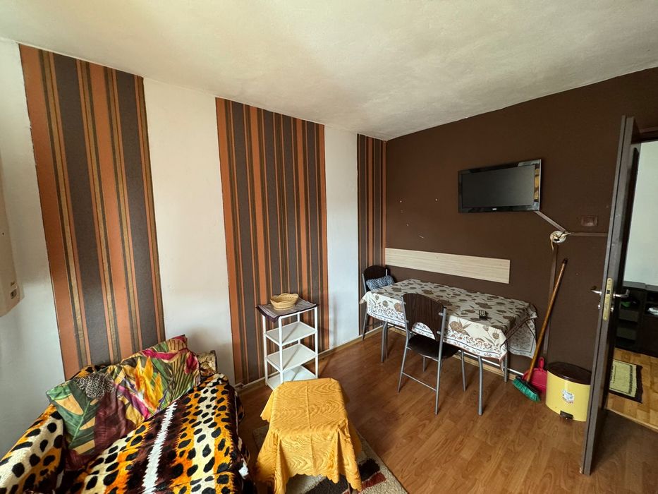 Inchiriez apartament Targu Jiu