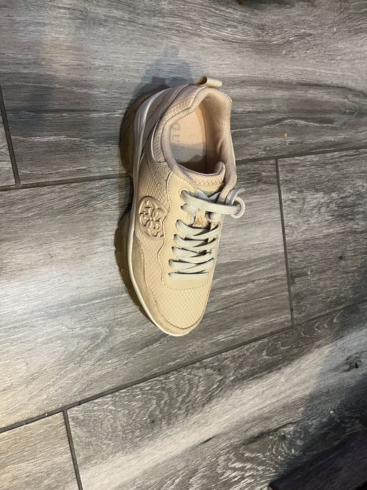 Adidasi originali guess