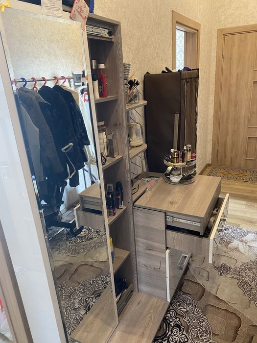 Продаю спальнюю мебель