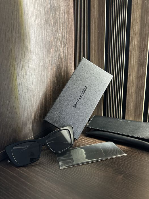 Слънчеви очила Saint Laurent | YSL