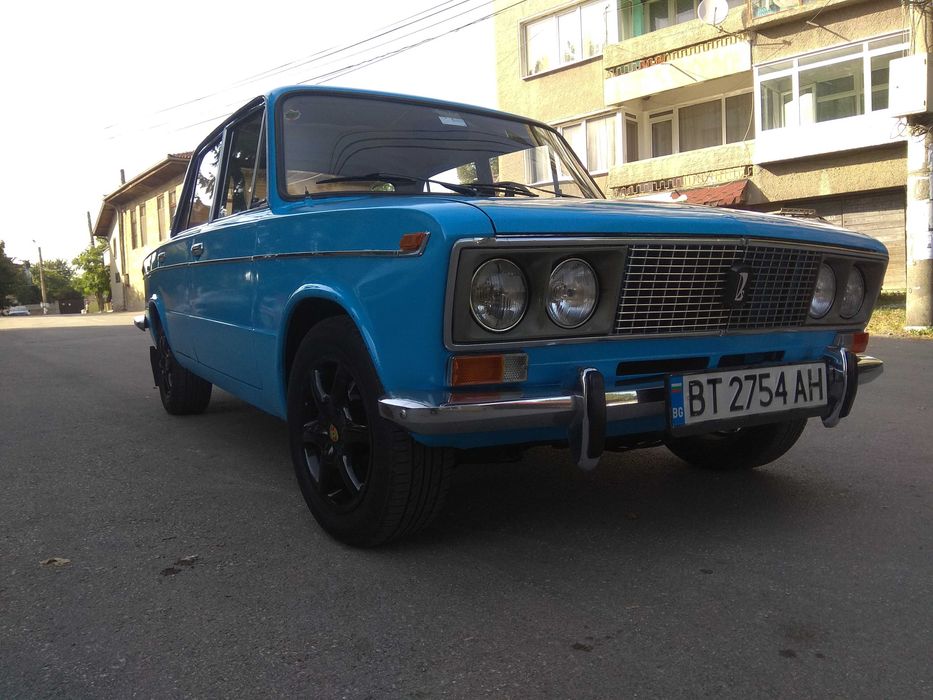 Продавам лада 2103