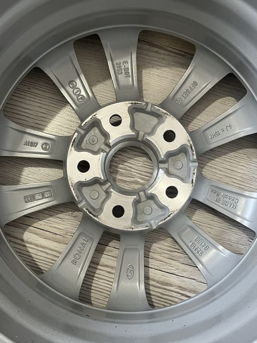 Новые оригинальные диски R15 4 шт