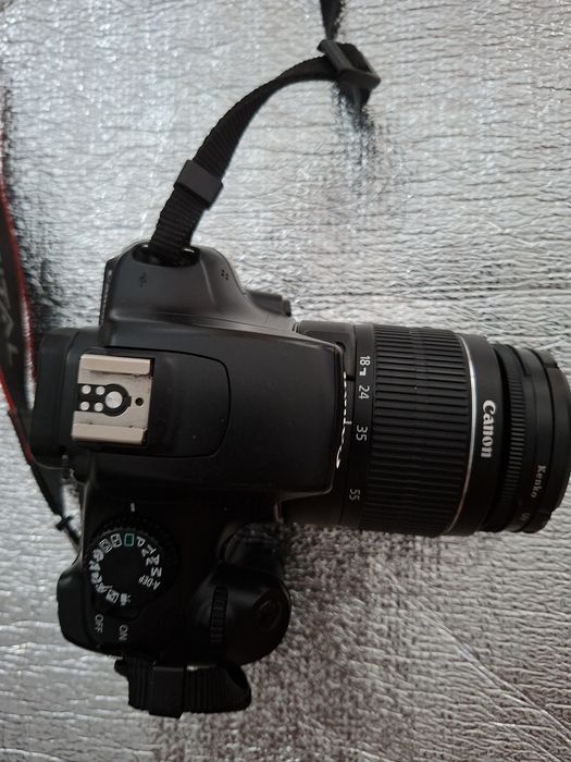 Aparat foto Canon 1100d