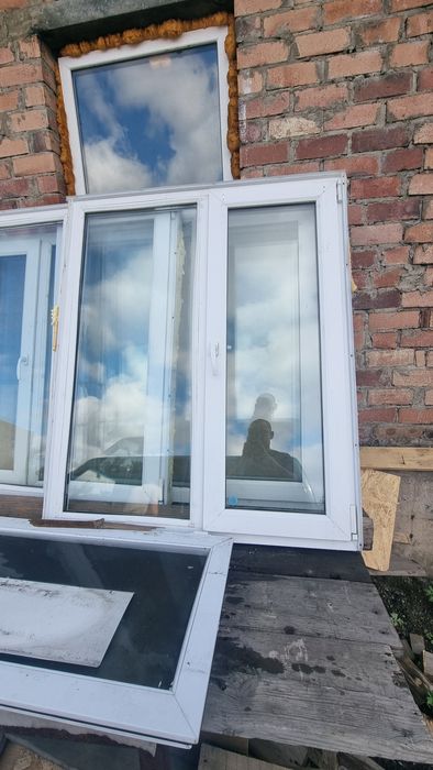 Пластиковое Окно б.у  134×126