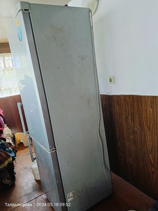 Продам холодильник