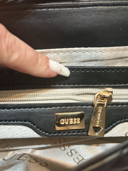 Geanta Guess Dimensiuni 30X17cm