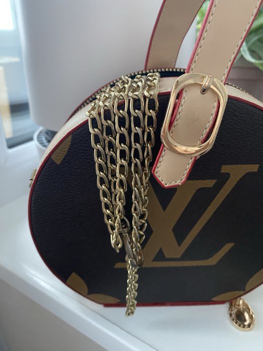 Продам сумочку в хорошем состоянии