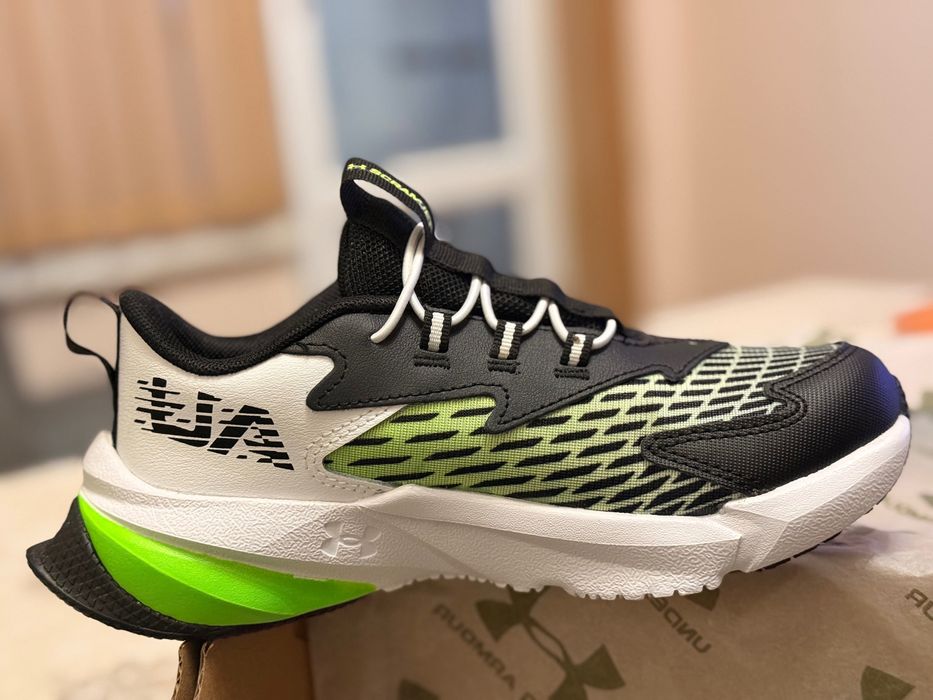 маратонки Under Armour
