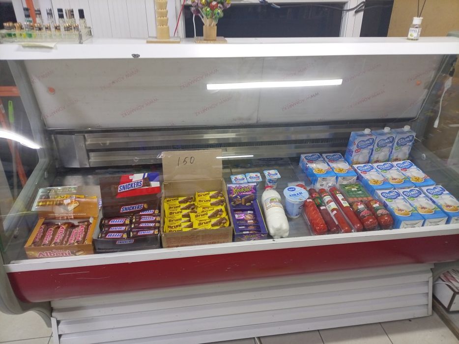 Витринный холодильник