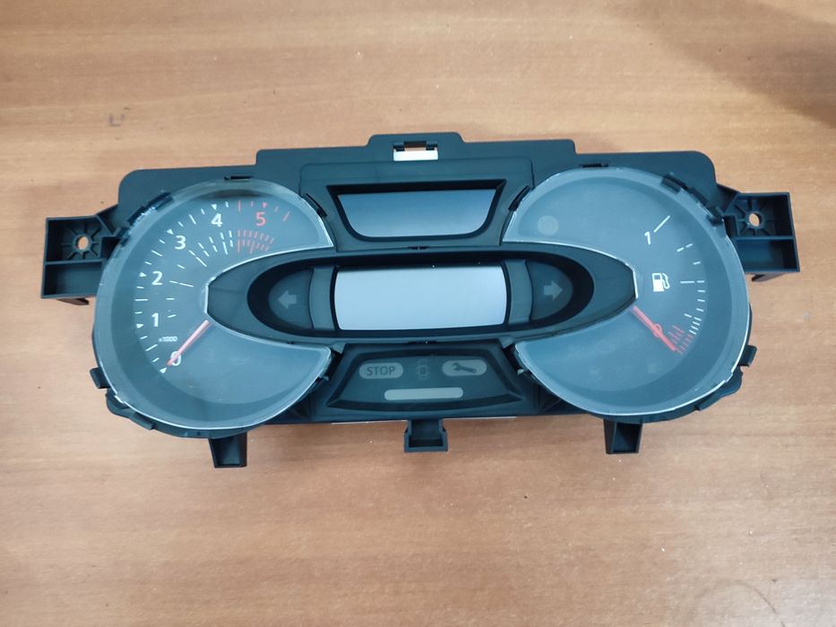 Ceas bord Nissan nv 300