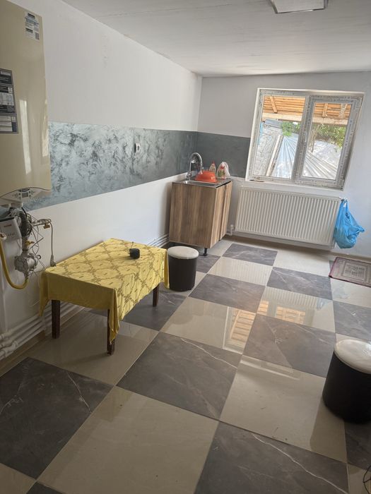 Vand Casa  340 m2 ,90 mii euro zona pompieri