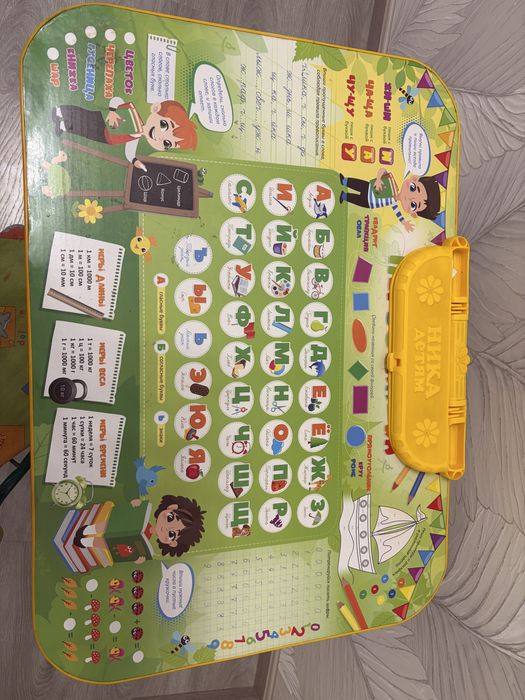 Детский столик для учебы