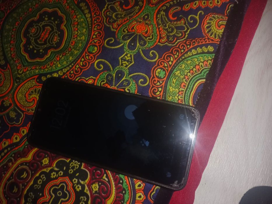 Продам redmi 9с не сломаный