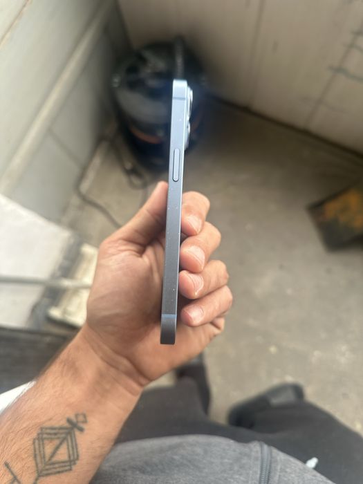 Продавам iphone 14