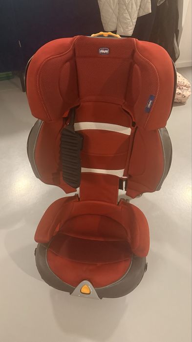 Scaun masina copii Chicco 15-36 kg