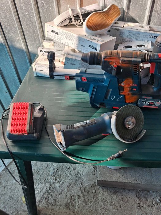 Polizor Bosch si Rotopercutor Bosch cu aspirator