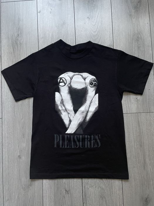 Тениски Pleasures (S)