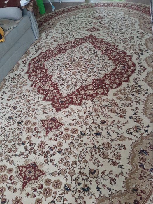 Продам б/у ковер