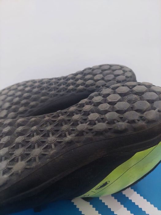 Vând adidași  marca Kipsta