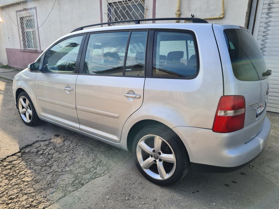 Vw touran 2,0 ,7locuri