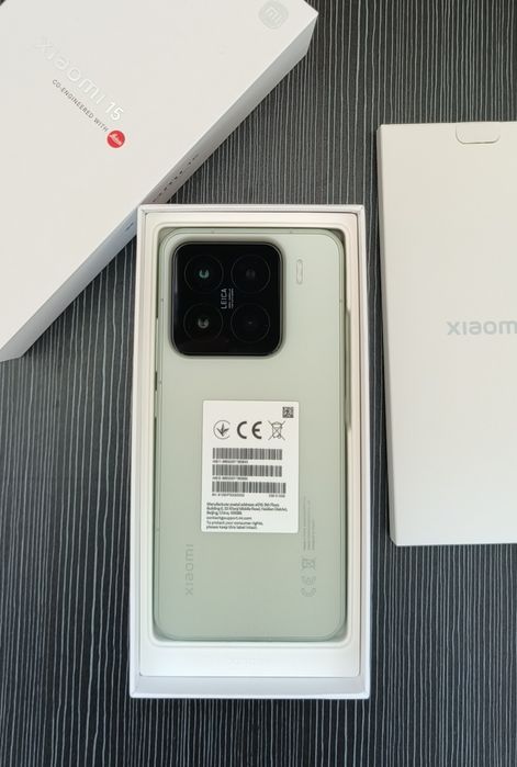 Xiaomi 15 (12/512)