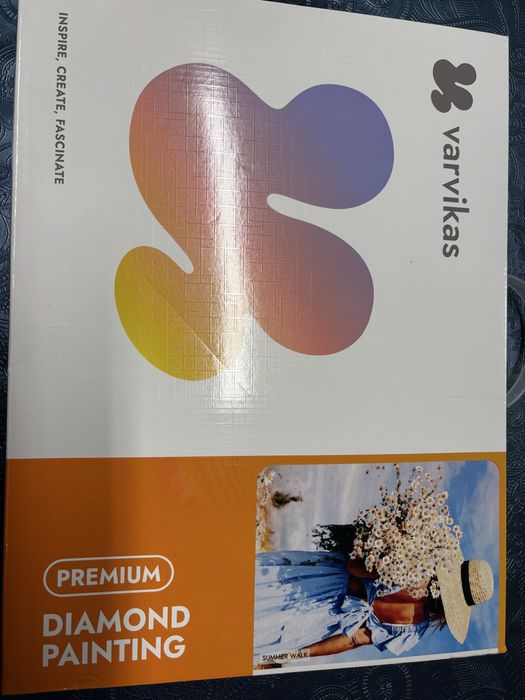 Диамантен гоблен - Цветарка 30/40 в рамка