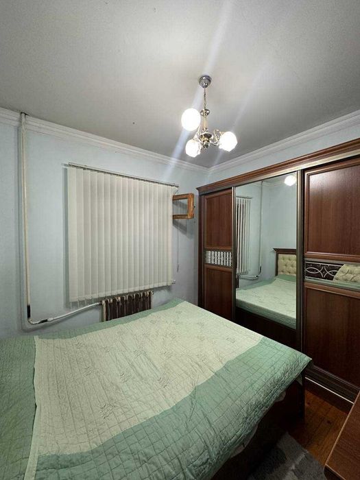 Продам квартиру на ТТЗ, Ахмад Югнакий 4-ком/1 этаж/5-этажный дом