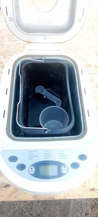 Хлебопекарна и микровълнова фурна