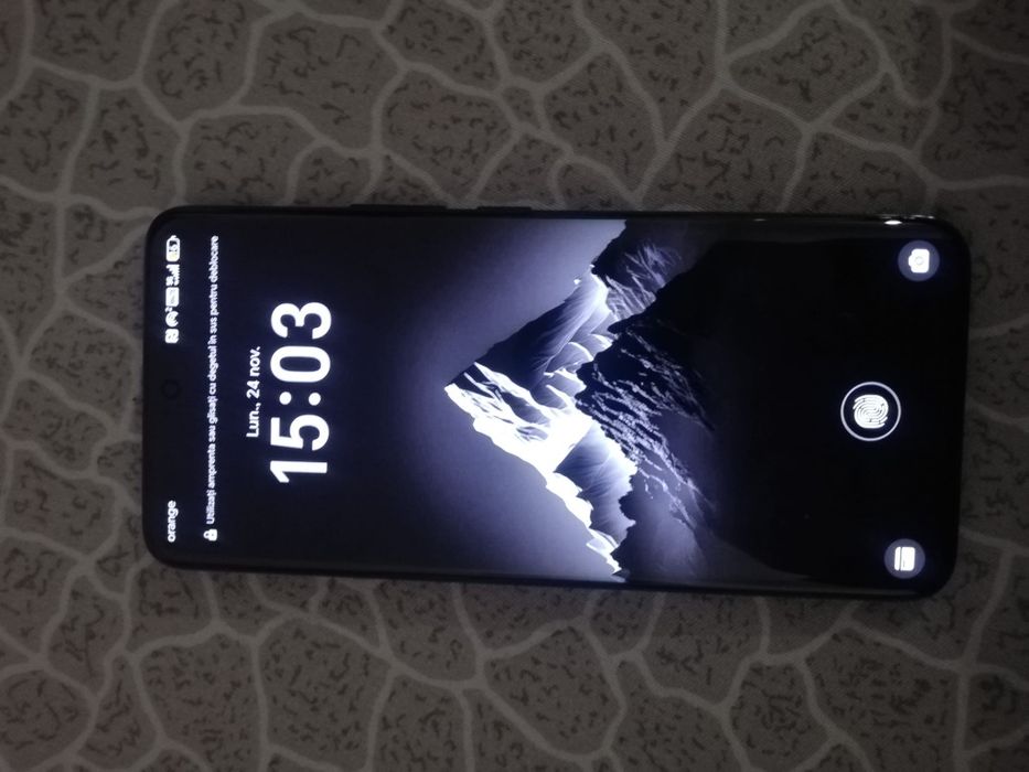 Honor 90 merge foarte bine  și schimb cu iPhone