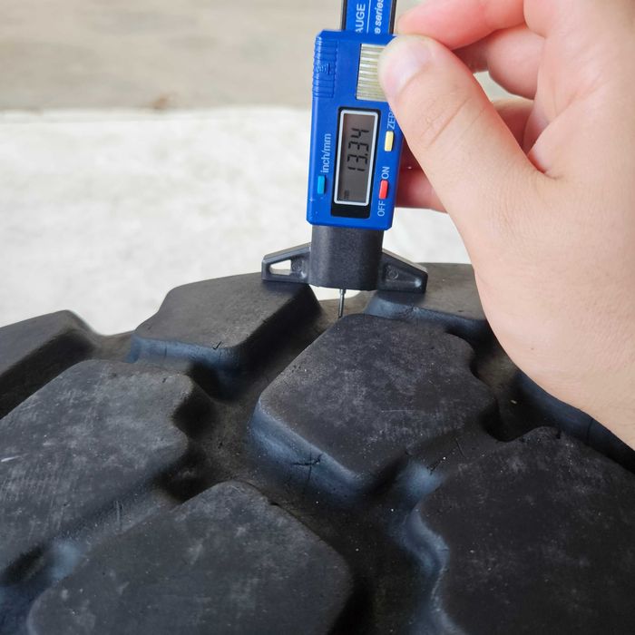 Високопроходими гуми 255/100R16 9.00R16 Michelin XZL 134J M+S TL TT