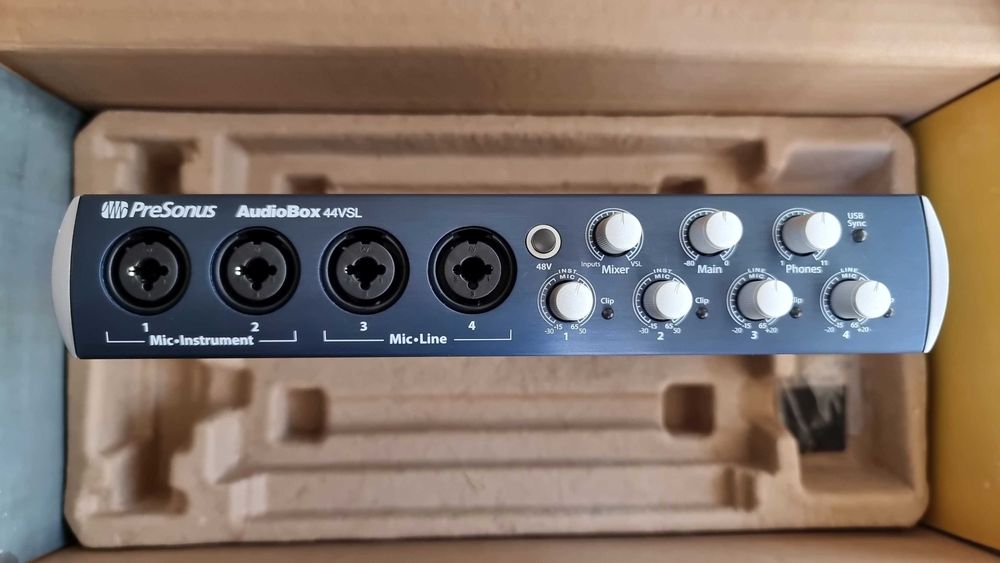 PreSonus AudioBox 44VSL – аудио интерфейс / звукова карта (като нов)