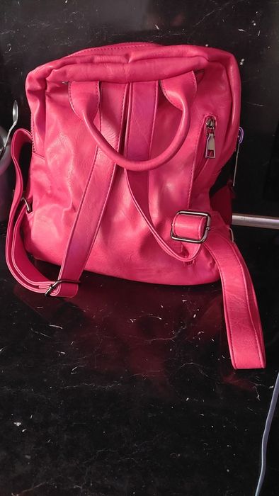 Дамски чанти и портмонета