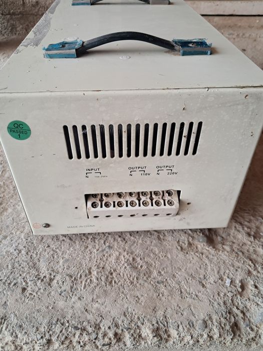 Стабилизатор сотилади ишлаши яхши