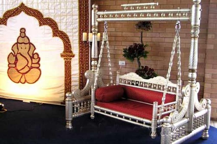 Mangal, Kacheli, Stol stul