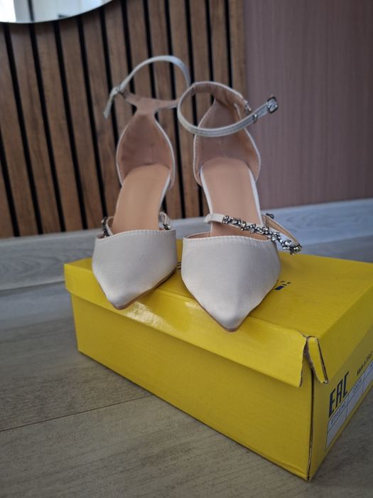 Туфли сатылады 35/36 размер