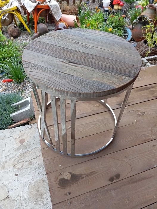 Масичка с плот от естествена дървесина