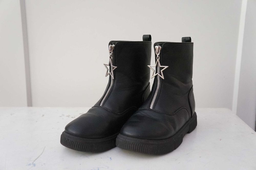 Модерни и удобни боти есен/зима/пролет 33/34 номер, отлично състояние