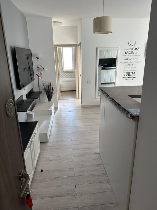 Inchiriez apartament