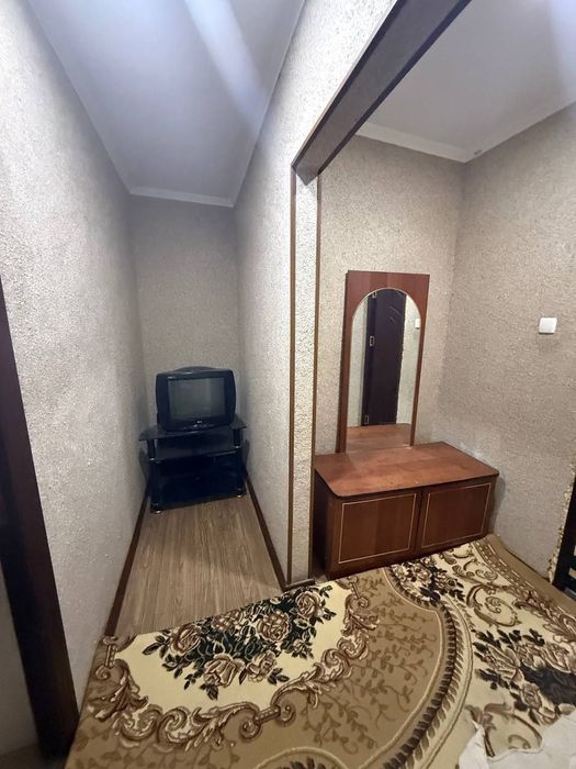 Продаётся 2/4/4 в микрорайоне