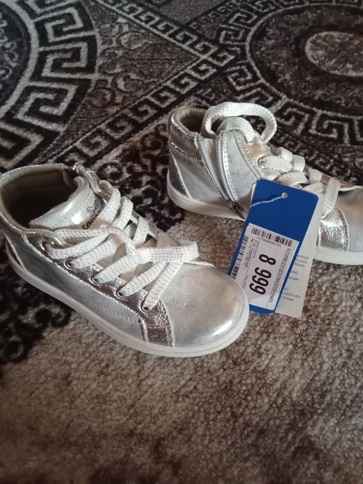 Ботинки для девочек.