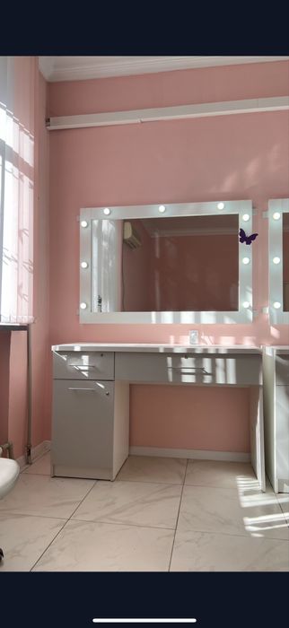 Срочно продам для работы в салоне красоты