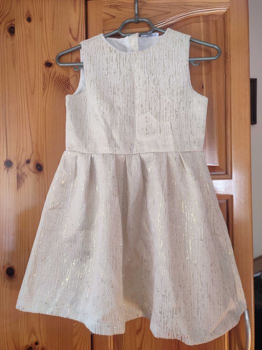 Няколко детски рокли